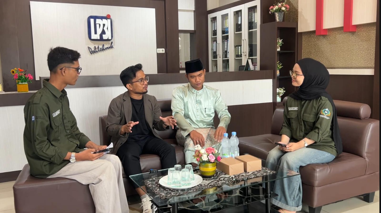 SINERGI POLITEKNIK LP3I PEKANBARU SOSIALISASIKAN BANTUAN BEASISWA TUGAS AKHIR BERSAMA BAZNAS PROVINSI RIAU